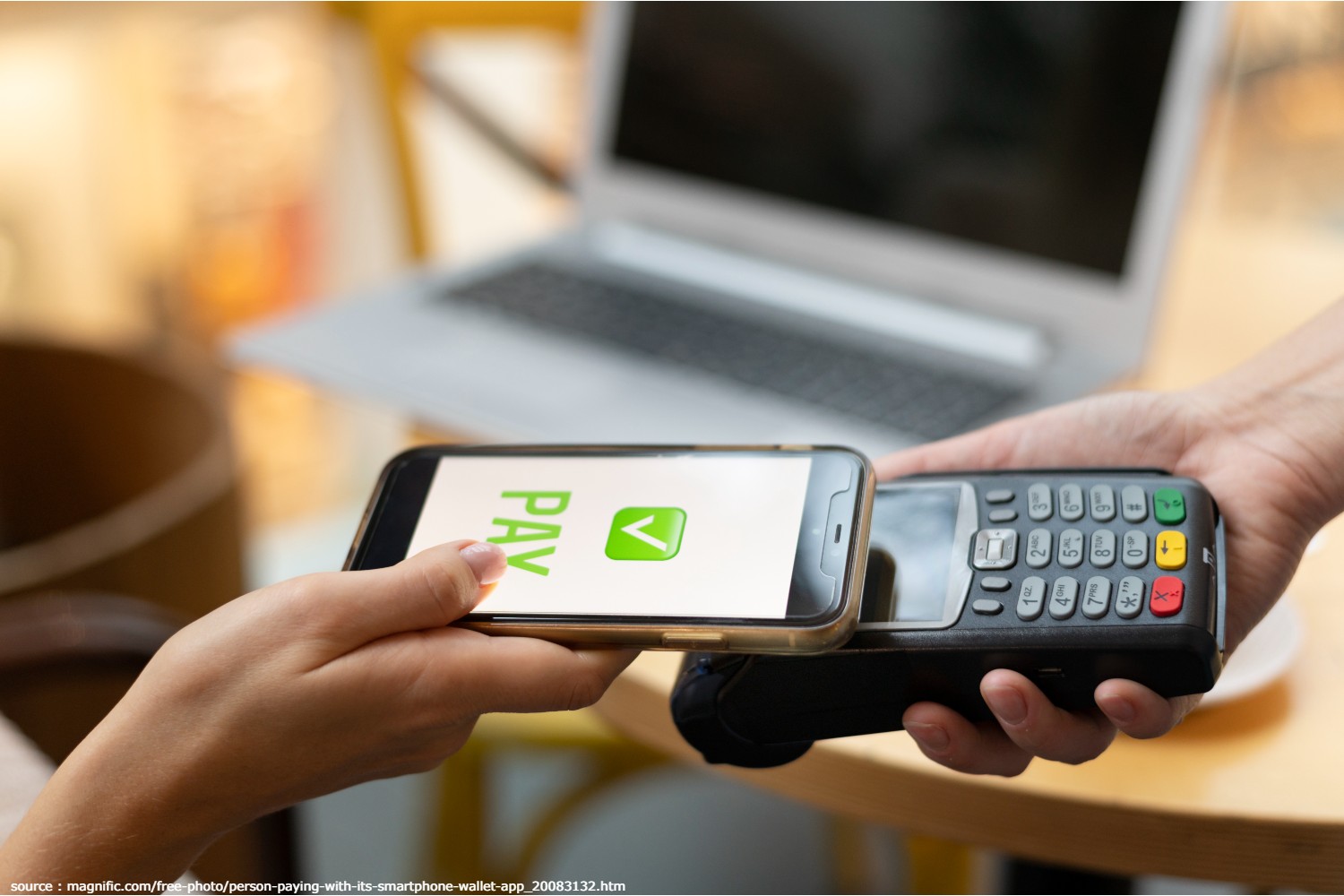 keuntungan cashless